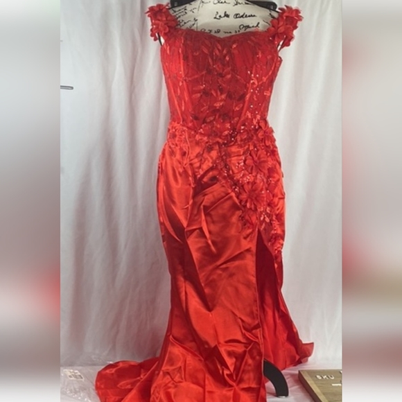 Off The Shoulder Lace Adorned Bodice Evening Dress - Picture 7 of 9